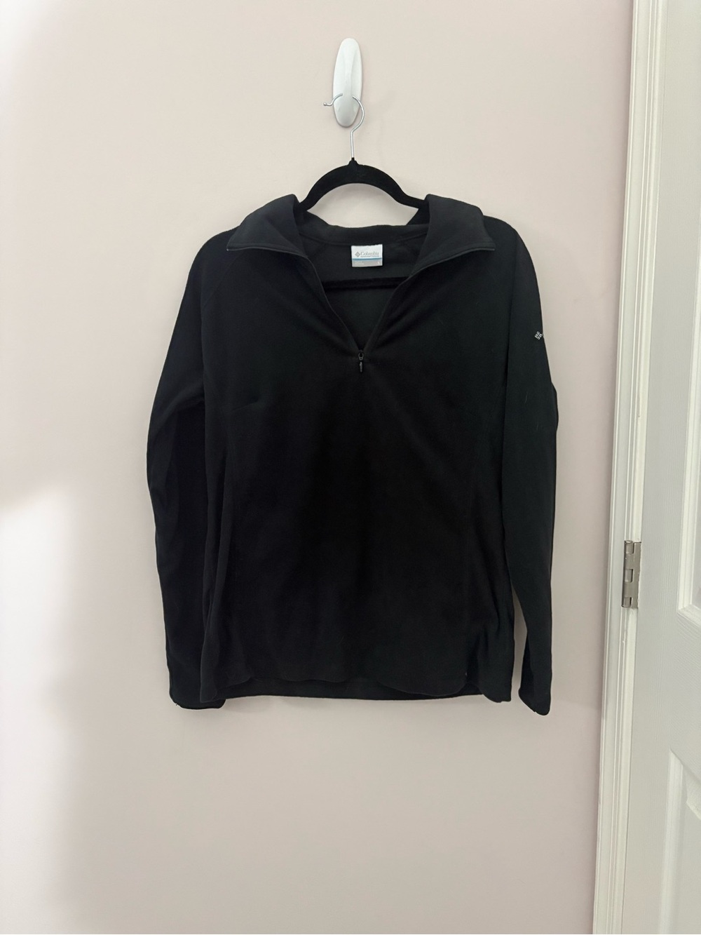 Columbia Women’s Black Fleece Quarter Zip Pullover